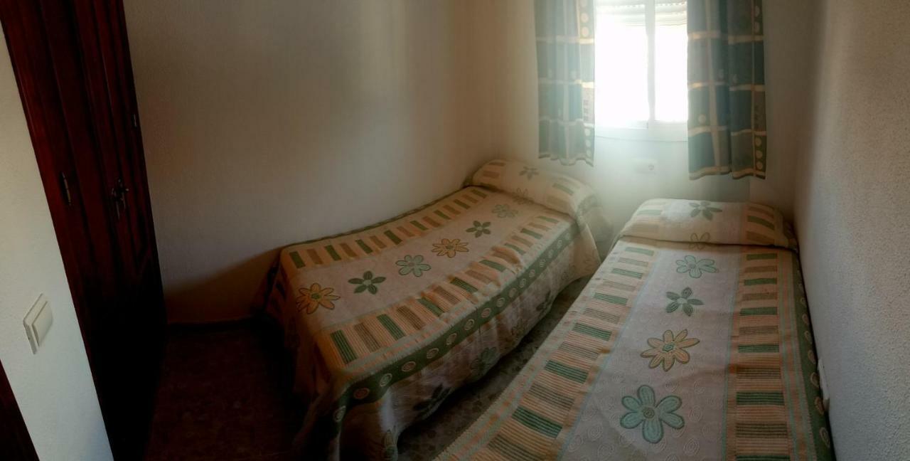Apartamento Villamartin, Tranquilo Y Con Parking 콘일데라프론테라 외부 사진